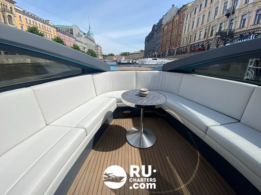 Аренда Яхты «Монако» в Санкт-Петербурге