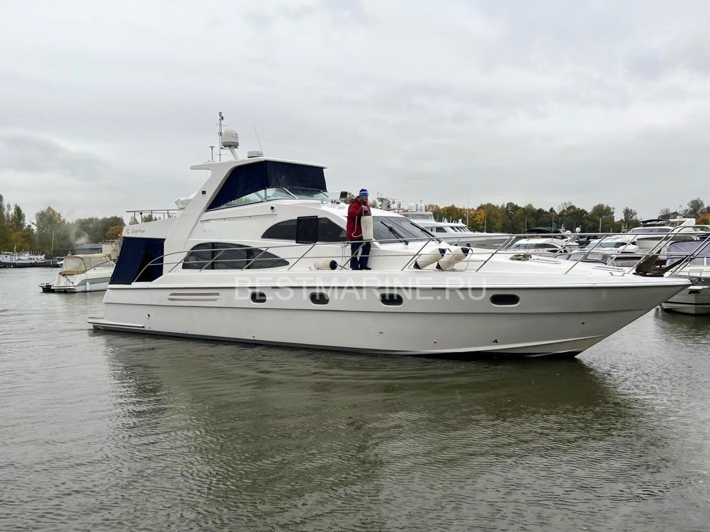 Аренда яхты Gulf Craft Ambassador 55 в Санкт-Петербурге