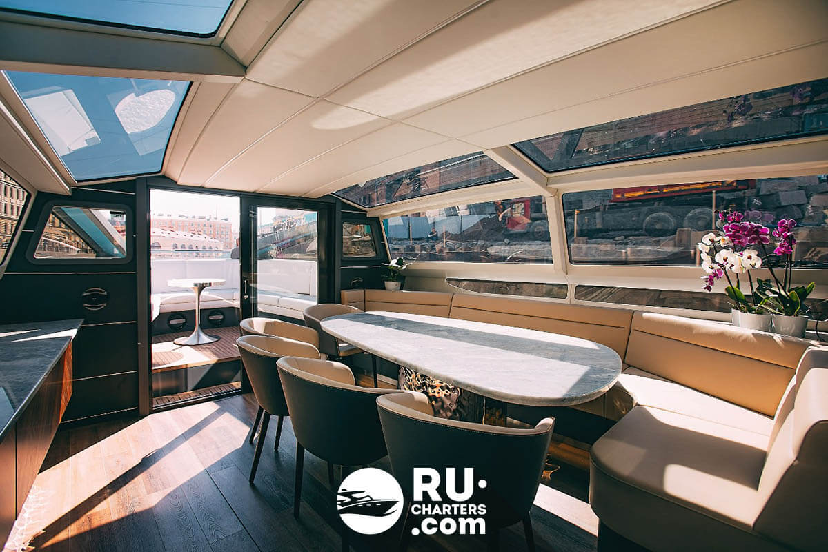 Аренда Яхты «Монако» в Санкт-Петербурге