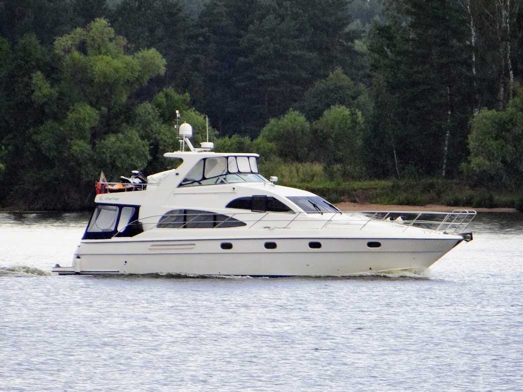 Аренда яхты Gulf Craft Ambassador 55 в Санкт-Петербурге